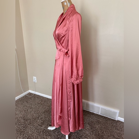 Nasty Gal Make Your Entrance Satin Wrap Maxi Dress Rose - Picture 2 of 9